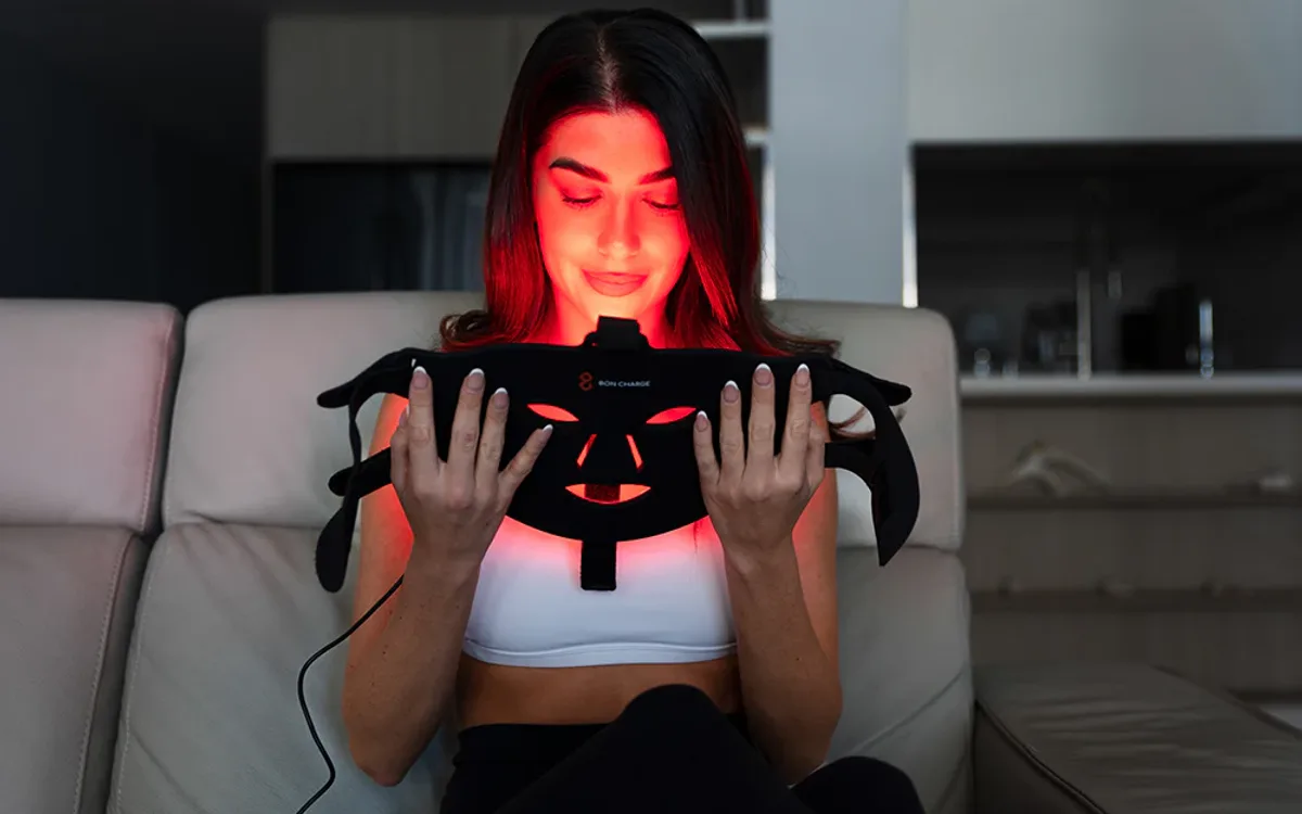 Red Light Therapy Mask for Wrinkles & Fine Lines: Dosing Protocols