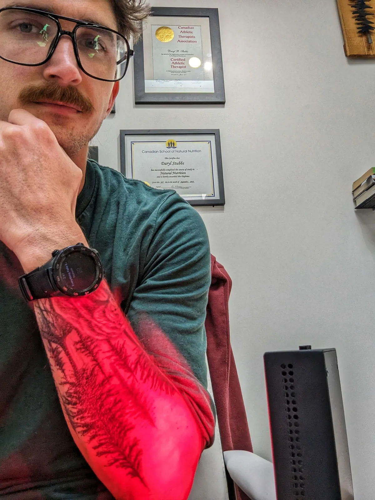 Daryl Stubbs Reviewing Bon Charge Mini Red Light Device